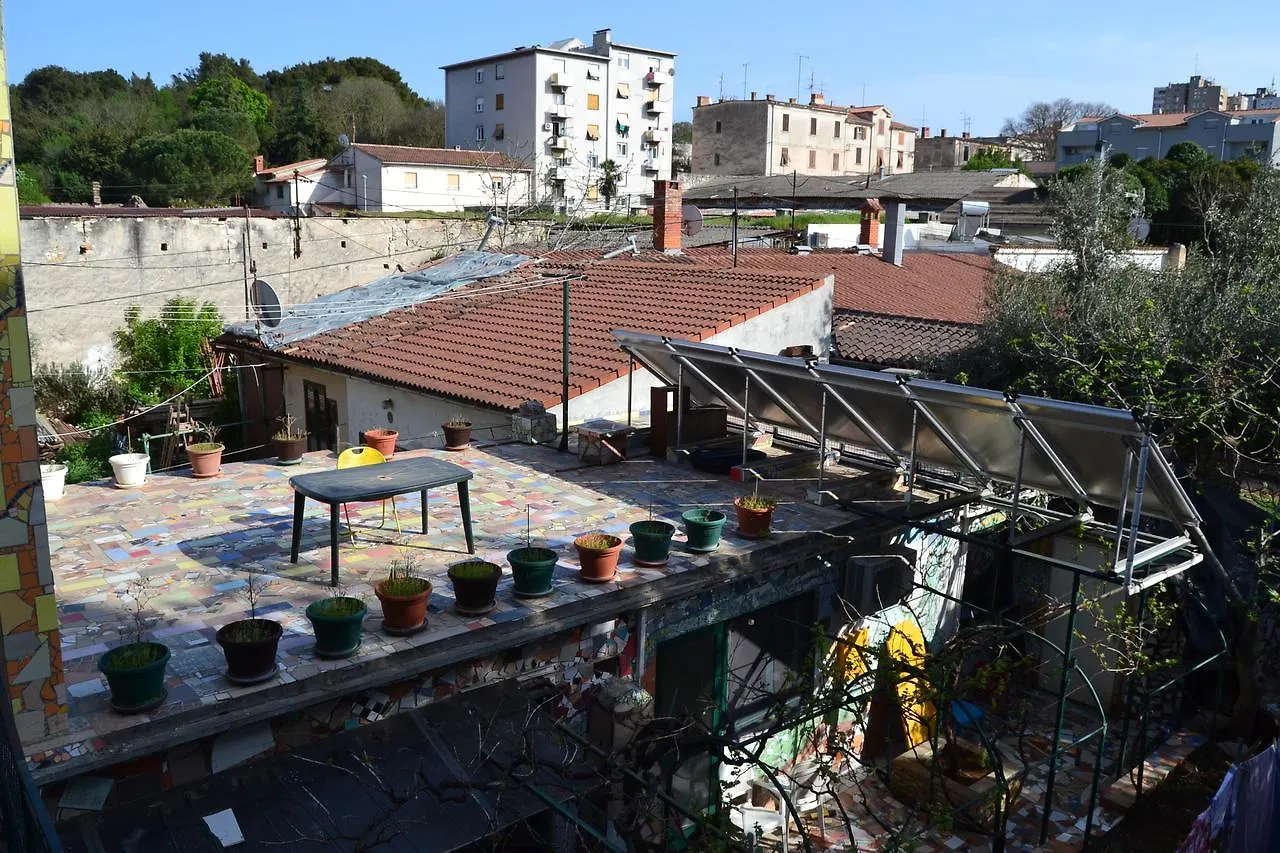 Hostel Art & Joy Pula Hırvatistan