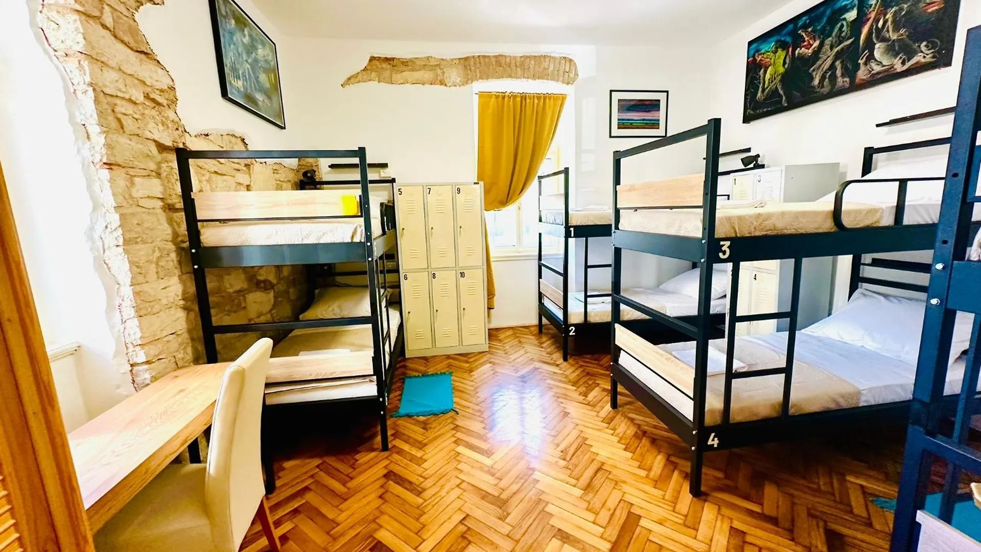 Hostel Art & Joy Pula